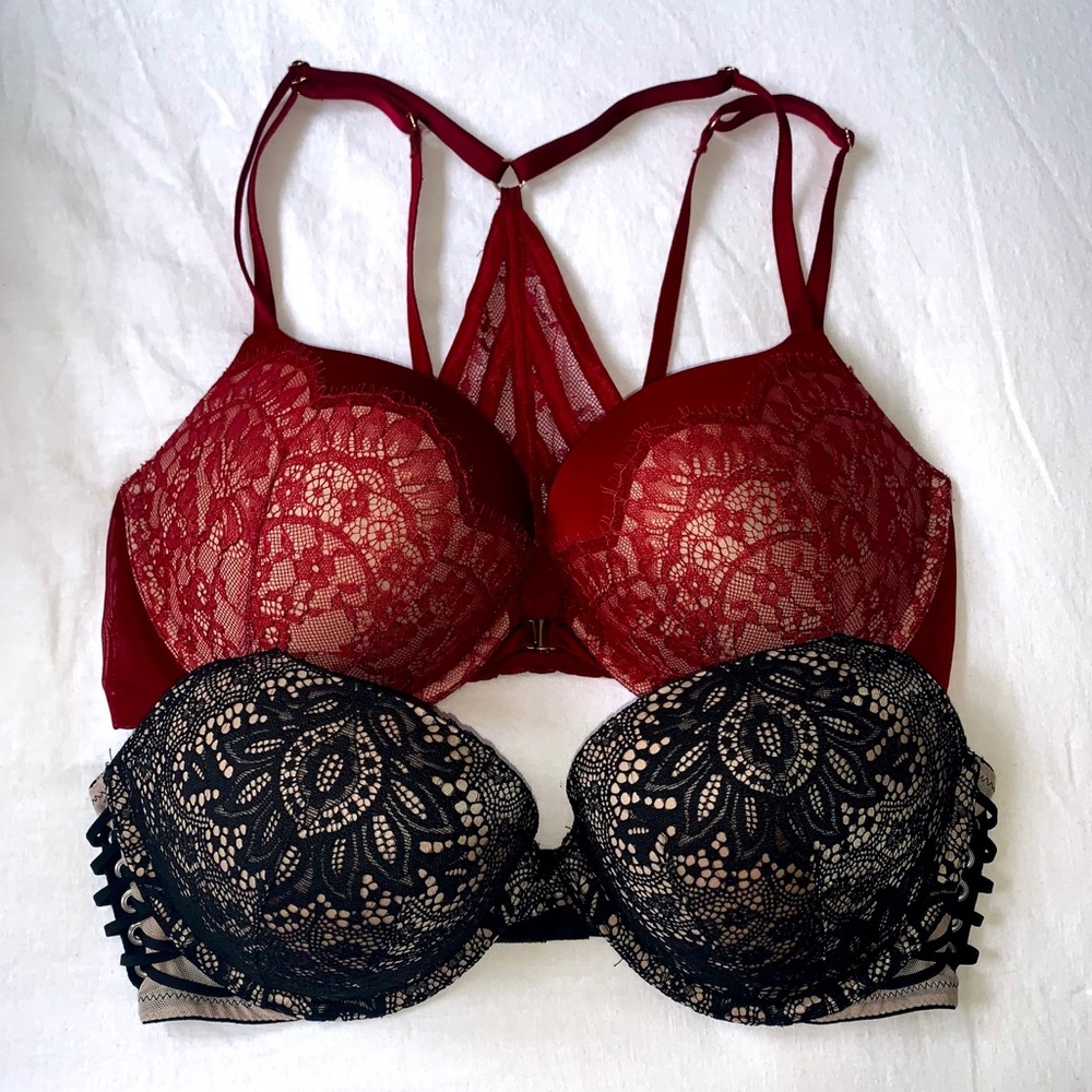 2 Victoria’s Secret Very Sexy Push-up Bras 36D